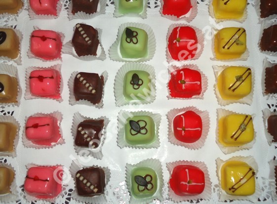 AGP112PP- Agape Petits Fours DeLuxe...