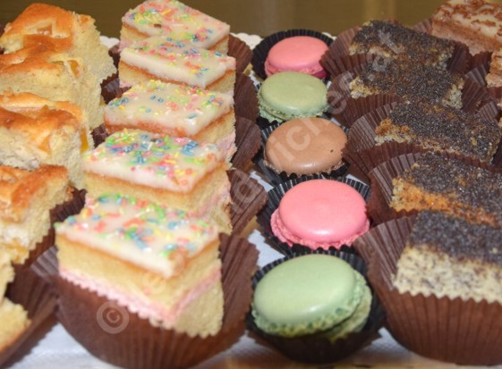 AGP109PP- Agape Petits Fours Buntgemischt...