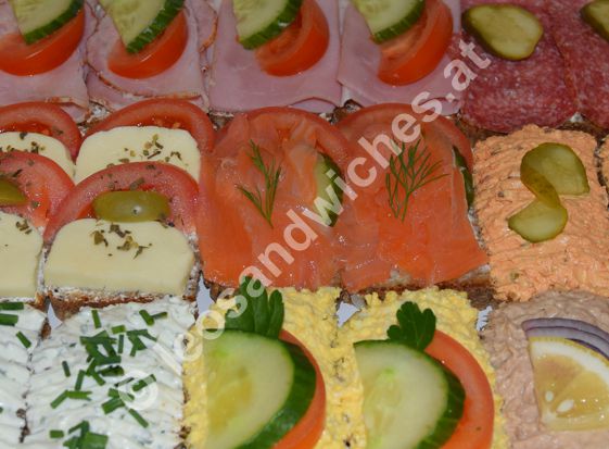 SMPK103 72 FF Volkornbrot und 35 Mini Muffins für 25 Personen