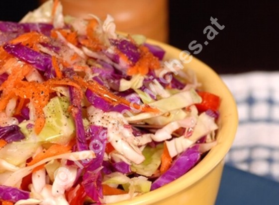SLWSC0150 Wurstsalat + Semmeln + Teller + Gabel für 50 Personen